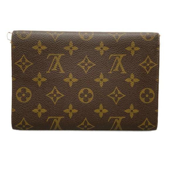 LOUIS VUITTON Pochette Passport Monogram - Trifold Wallet 176-031725 - Picture 2 of 11